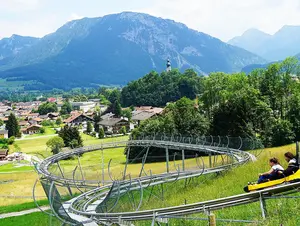 Sommerrodelbahn in Ruhpolding mit Bergblick